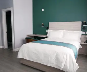 Photo 4 - Starlight Hotel
