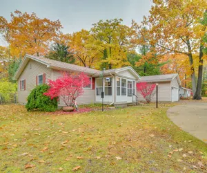 Photo 3 - Houghton Lake Vacation Rental - Walk to the Water!