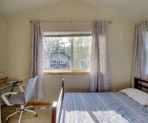 Photo 5 - Charming Everett Townhome - 3 Mi to Downtown!