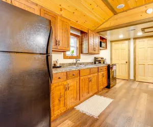 Photo 5 - Cozy Howard Cabin: Hike, Hunt + Fish!