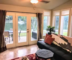 Photo 2 - Spacious Lakeside Country Getaway