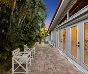 Photo 5 - Kasa Rio 5BD 3BA House Private Pool Ft Lauderdale