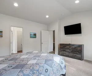 Photo 4 - 172 Avocet 4 Bedroom Home by RedAwning