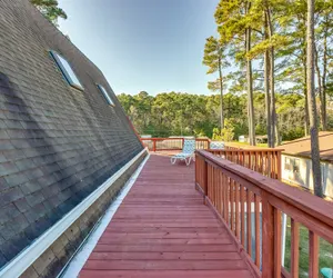 Photo 4 - Beachy Maryland A-frame: Steps to Chesapeake Bay!