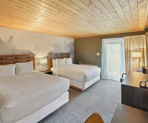 Photo 4 - Tremont Lodge & Resort