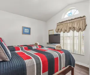 Photo 4 - 637 Aster dr