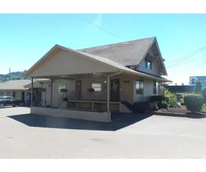 Photo 2 - Del Rancho Motel By Townhouse Portland OR Hwy 205