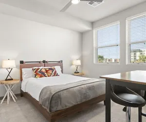Photo 4 - CozySuites at Downtown Phoenix