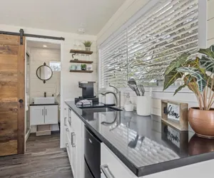 Photo 4 - New The Desert Escape-cozy Container Home