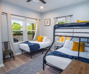 Photo 3 - Spectacular Brand New 4br/2.5ba Near DT/ Riverwalk
