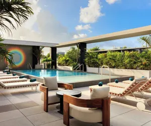 Photo 2 - Moxy Miami Wynwood