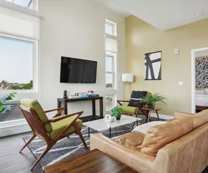 Photo 2 - Skyline Penthouse | Espadin LoHi
