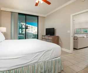 Photo 4 - Phoenix On The Bay 2 2109 3 Bedroom Condo