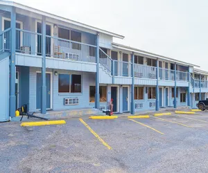 Photo 2 - Regency Inn By Oyo Three Rivers