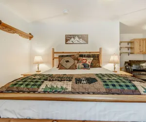 Photo 5 - The Bear Den