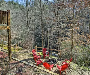 Photo 5 - Ellijay Vacation Rental w/ Hot Tub on Kells Creek!