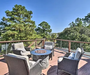 Photo 2 - Sunny Norfolk Apartment w/ Deck + Fire Pit!