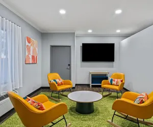 Photo 3 - Spark by Hilton Merrillville