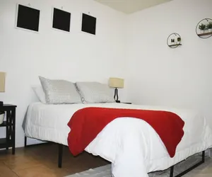 Photo 2 - 2BD 2BT Apt Near University