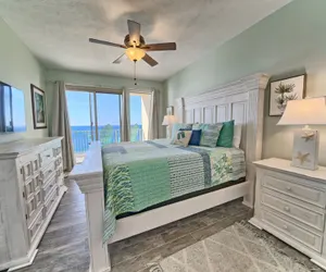 Photo 5 - Unit 2304 2 Bedroom Condo by RedAwning