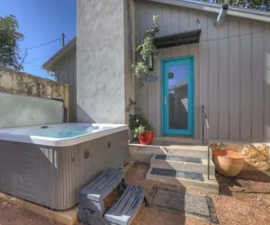 Photo 2 - 406 Lodge-a: Hot-tub & 2 Blks to Main St