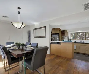 Photo 4 - 406 Lodge-a: Hot-tub & 2 Blks to Main St