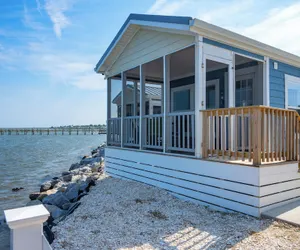 Photo 2 - Blufin Bungalows & Marina