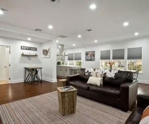 Photo 5 - Experience Serenity in a 4BR 3BA Downtown Home