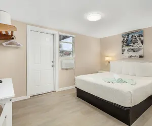 Photo 3 - 1030 Second Street 1 Bedroom Home by RedAwning