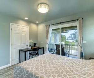 Photo 4 - Ocean Breeze Inn