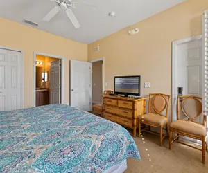 Photo 3 - 4 BDR in Regal Palms Resort!