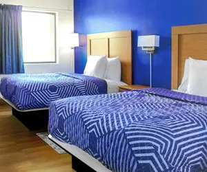 Photo 4 - Northland Motel State College