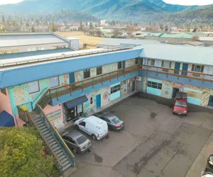 Photo 2 - Ashland Commons Hostel