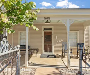 Photo 2 - Calmbach Cottage 2 Bedroom Home by RedAwning