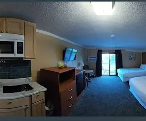 Photo 2 - Hampton Motel