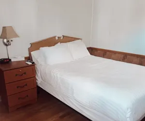 Photo 3 - Hampton Motel
