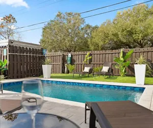 Photo 3 - Pool Hottub 5 Miles Clearwater IRB Pet Friendly