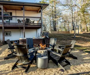 Photo 3 - Creekside Haven by Boutiq