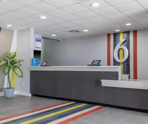 Photo 3 - Motel 6 Gonzales, La - Baton Rouge/Geismar/Prairieville I-10
