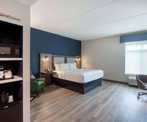 Photo 5 - La Quinta Inn & Suites by Wyndham Chattanooga Downtown/South