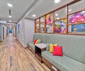 Photo 5 - Hampton Inn by Hilton Omaha UN Medical Center Area