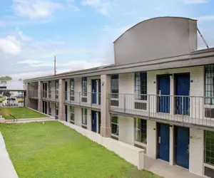 Photo 2 - Motel 6 Chickasha, Ok