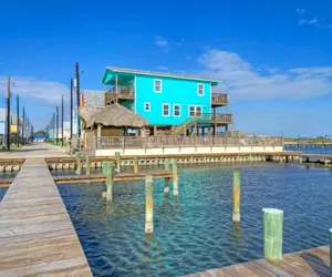 Photo 5 - Waterfront w/ Bay Views, Shared Pool & Boat Dock Marlin Madness by Avantstay