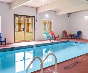 Photo 2 - Pocono Inn & Banquet