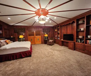 Photo 5 - Red Mountain Manor Vineyard and Guesthouse