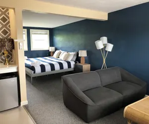 Photo 3 - BAILEY ISLAND MOTEL