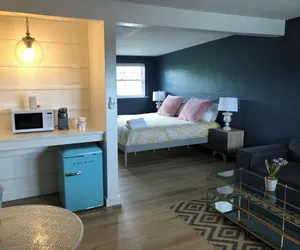 Photo 2 - BAILEY ISLAND MOTEL