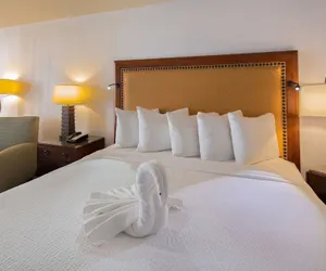 Photo 3 - Home Inn Woods Hotel