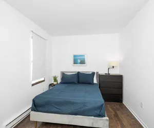 Photo 5 - Northside Suite 4