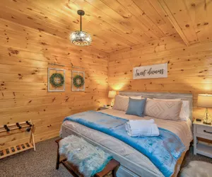 Photo 4 - Misty Creek Cabin Private 3 BDR w/ Game Room!